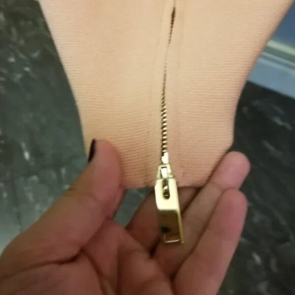 $1,300 NWOT RARE Authentic Stella McCartney sweater skirt WOMEN'S SIZE 4 (MC) - Picture 2 of 7